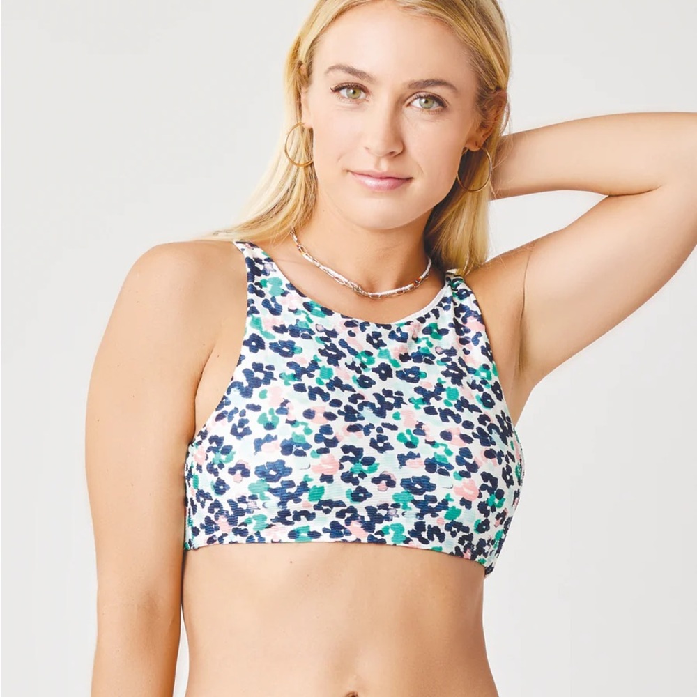 Carve Designs Zuri high neck swim bikini top XS- NWT